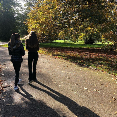 Βαλέρια και Λάουρα Λάτσιου: Έχουν δικό τους Instagram και σχολιάζουν στη φωτό του μπαμπά τους