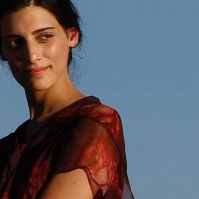 Δες την καλλονή αδερφή της «Θεοδοσίας» από τις Άγριες Μέλισσες