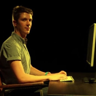 Η σωστή στάση σώματος στο γραφείο (pics+vid)