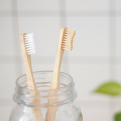 4 αηδιαστικά πράγματα που συμβαίνουν όταν δεν αλλάζεις συχνά την οδοντόβουρτσά σου