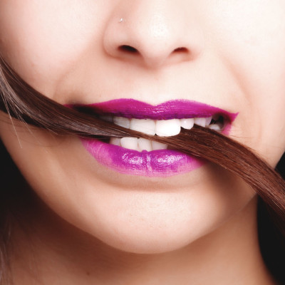 Shopping guide: Αυτά τα lip gloss θα σε βάλουν σε χειμερινό mood