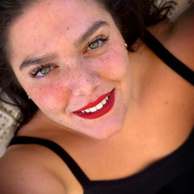 6 φορές που η Δανάη Μπάρκα ήταν η απόλυτη βασίλισσα του body positivity