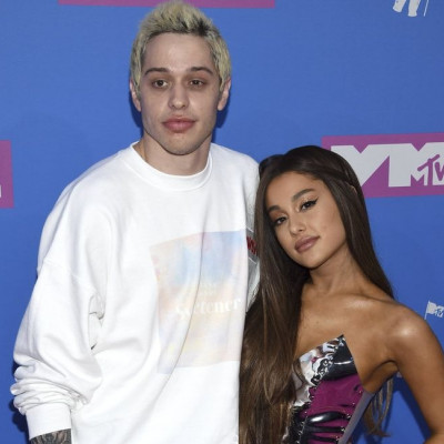 Ο πρώην της Ariana Grande αποκάλυψε τι κάνει και τον ερωτεύονται όλες οι celebrities