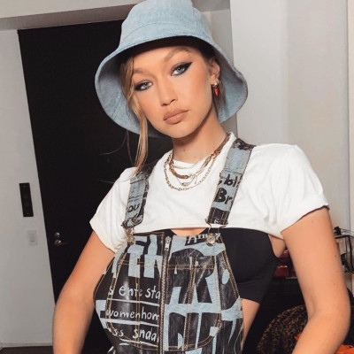 Η Gigi Hadid έκανε το απόλυτο μακιγιάζ για το Χριστουγεννιάτικο ρεβεγιόν