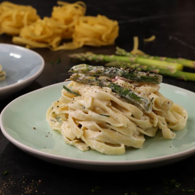 Φτιάξε εύκολα ταλιατέλες με σπαράγγια
