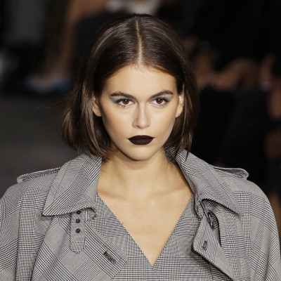 Εσύ ξέρεις τι γνώμη έχει η μαμά τής Kaia Gerber για το αγόρι της;