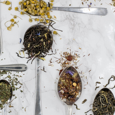 Με αυτά τα 3 υλικά θα ανακουφίσεις το δέρμα σου από τις κοκκινίλες και τα σπυράκια