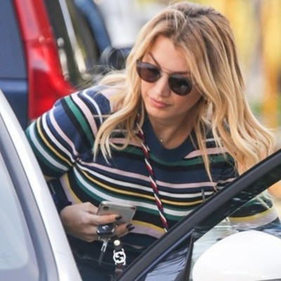 Κωνσταντίνα Σπυροπούλου: Την «τσακώσαμε» στη Βουλιαγμένη με το καινούργιο της αυτοκίνητο! (Photos)