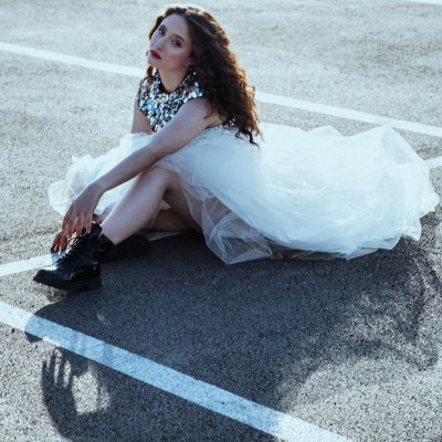 Η Alma είναι new entry στο τραγούδι και κάνει ήδη πάταγο με τις μουσικές της