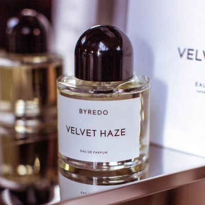 Αναρωτιέσαι γιατί δεν κρατάει το άρωμά σου; Κι εμείς το ίδιο γι’ αυτό ρωτήσαμε και μάθαμε…