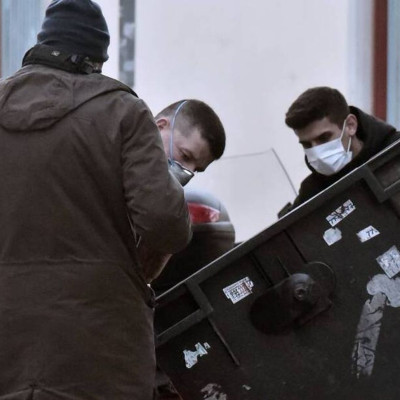 Πετράλωνα: Ραγδαίες εξελίξεις στο θρίλερ - Εντοπίστηκε η μητέρα του «δράστη» - Σαρώνουν τη χωματερή