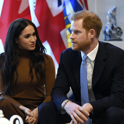 Το αγαπημένο coat trend της Meghan Markle μπορείς να το υιοθετήσεις και εσύ