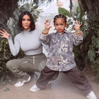 Saint West:Υπέροχες φώτο του γιου της Kim Kardashian που πρέπει να δεις - Είναι αξιολάτρευτος (pics)