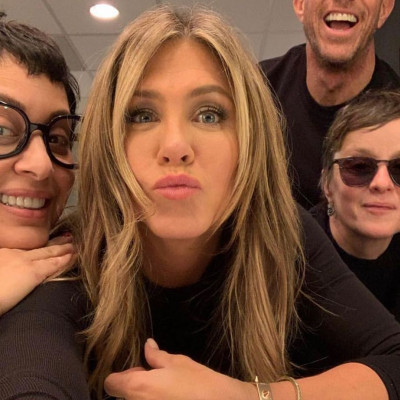 Η Jennifer Aniston δεν πήγε στα Critics' Choice Awards 2020 και μάντεψε τι έκανε στη θέση τους
