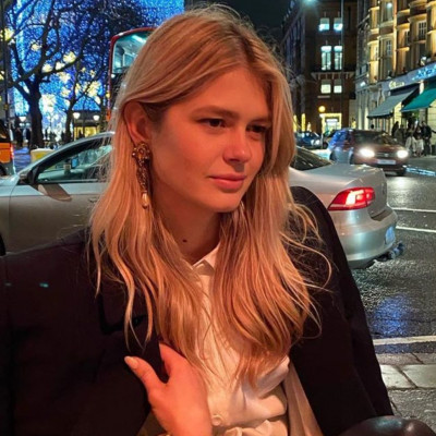 Αμαλία Κωστοπούλου: Μας συστήνει τον γλυκύτατο παππού της - Δείτε τη φώτο (pics)