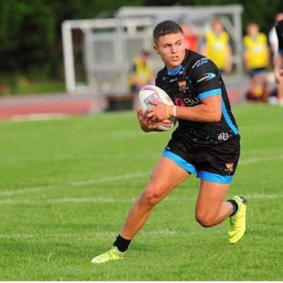 Δεν φαντάζεσαι με ποια αγαπημένη σου ηθοποιό είναι ζευγάρι ο 17χρονος αθλητής που βλέπεις