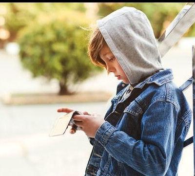 Πότε αρχίζει και πότε τελειώνει πραγματικά η εφηβεία; Η απάντηση ξαφνιάζει