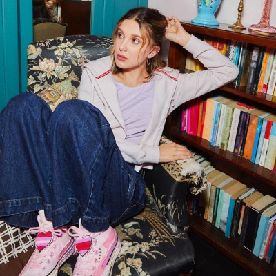 Με τις ασκήσεις της Millie Bobby Brown θα έχεις τους σφιχτούς γλουτούς που πάντα ονειρευόσουν