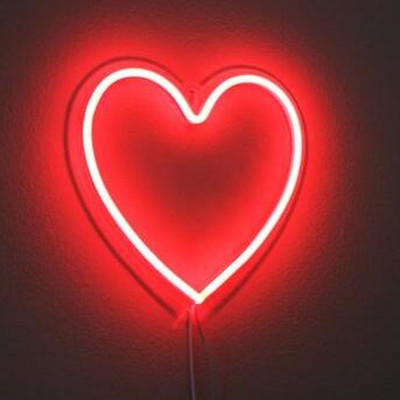 Νέος έρωτας στην ελληνική showbiz (photos)