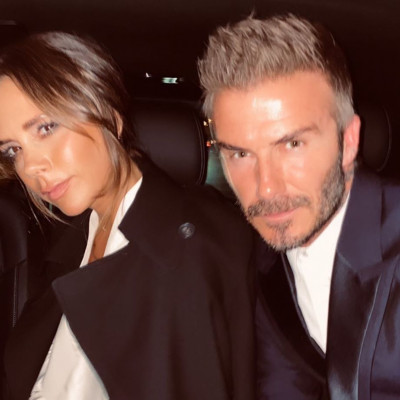 H Victoria Beckham μας κάνει να ξανασκεφτούμε αυτόν τον, κάπως παρωχημένο, χρωματικό συνδυασμό