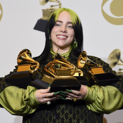 Grammys 2020: Η Billie Eilish έκανε ένα απίστευτο ρεκόρ και το γιόρτασε με το καλύτερο live ever