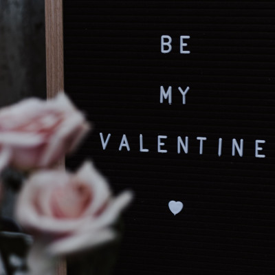 Αυτά τα memes για τον Άγιο Βαλεντίνο θα σε βοηθήσουν να την παλέψεις που είσαι μόνη