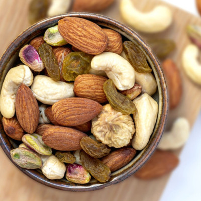 Οι καλύτεροι & οι χειρότεροι ξηροί καρποί για όσους κάνουν δίαιτα (εικόνες)