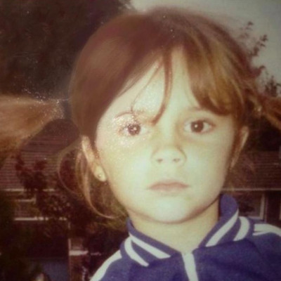 Αποκλείεται αυτό το κοριτσάκι να είναι η διάσημη star που φαντάζεσαι