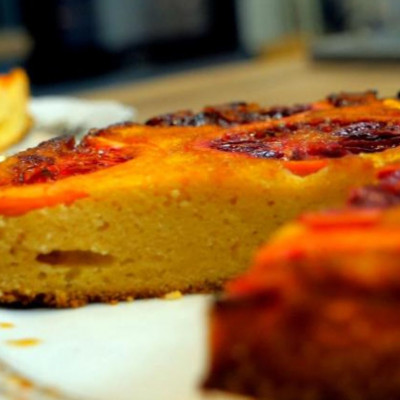 Πανεύκολο ανάποδο κέικ με σαγκουίνια (vid)