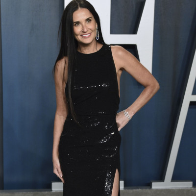 H Demi Moore πήγε στο πάρτι του Vanity Fair με την μεγάλη κόρη της και τις λες και δίδυμες πια
