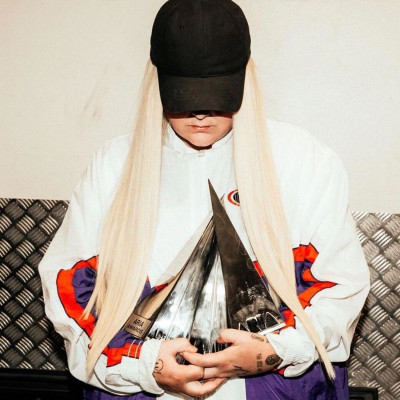 Ξέχνα την Camila Cabello! Αυτή είναι η 19χρονη τραγουδίστρια που την ξεπέρασε