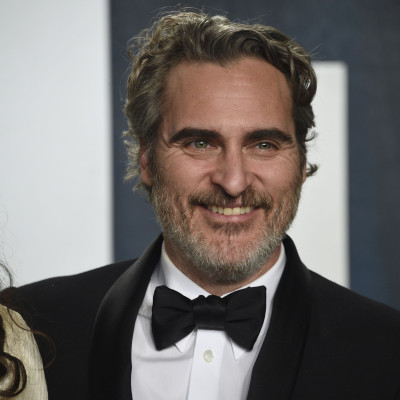 Ο Joaquin Phoenix ζητάει μόλις 2 λεπτά για να σε ανατριχιάσει με το νέο του φιλμ