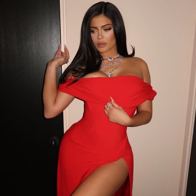 Η Kylie Jenner έκανε το πιο hot χτένισμα της σεζόν και μας έδωσε έμπνευση