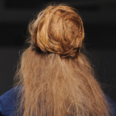 5 μυστικά για να επαναφέρεις τα ξηρά και ταλαιπωρημένα μαλλιά σου