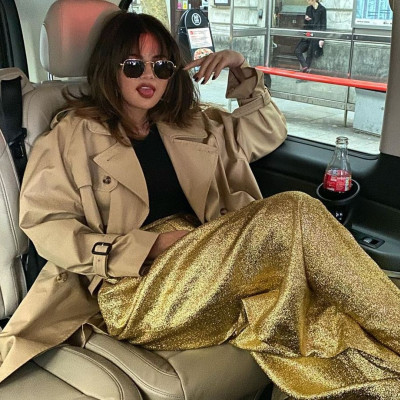 Η hairstylist της Selena Gomez αποκάλυψε το μυστικό για τα λαμπερά της μαλλιά