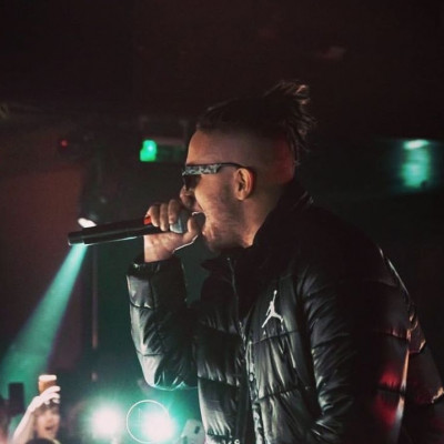 O iLLEOo έχει σπάσει κάθε ρεκόρ και με αυτόν τον τρόπο ξεπέρασε μέχρι και τον Justin Bieber