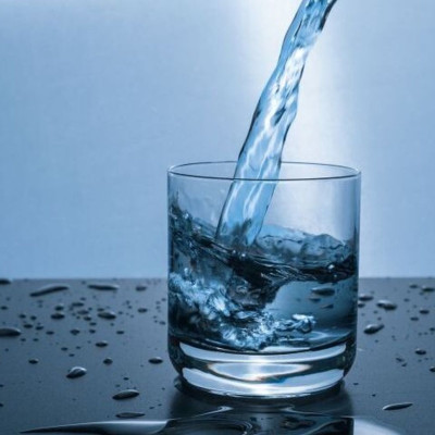 Δεν ήπιε νερό για ένα χρόνο - Δείτε πώς είναι τώρα