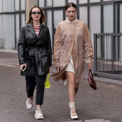 6 styling tricks για να δείχνεις κομψή με τα πιο απλά ρούχα της γκαρνταρόμπας σου