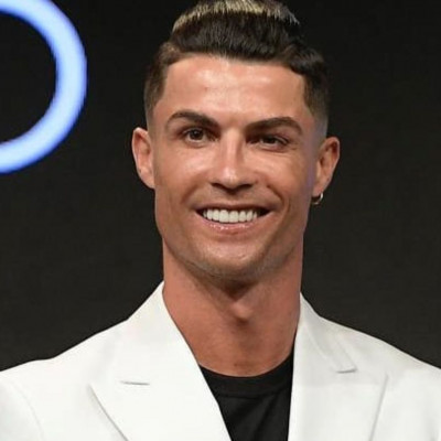 Christiano Ronaldo: Στην μπανιέρα με τα τέσσερα παιδιά του – Η φώτο που έγινε viral (pics)