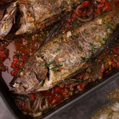 Πεντανόστιμη σφυρίδα πλακί