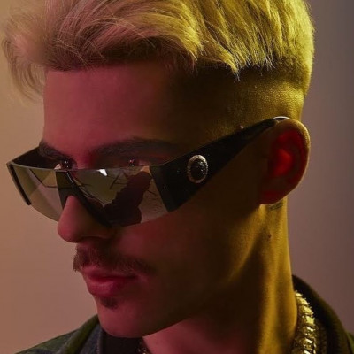 Just Like Me: Το νέο hit του FY είναι για άλλη μια φορά το Νο2 των YouTube Trends και δεν απορούμε