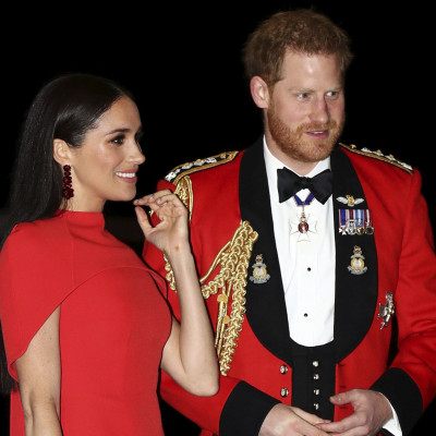 Αυτή η φωτογραφία της Meghan Markle σχολιάστηκε πολύ και δείχνει τους γυμνασμένους της γλουτούς