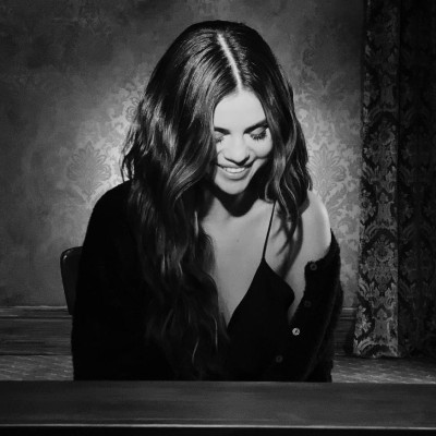 Selena Gomez: Δε φαντάζεσαι από ποια αγαπημένη σου σειρά εμπνεύστηκε τα νέα της μαλλιά