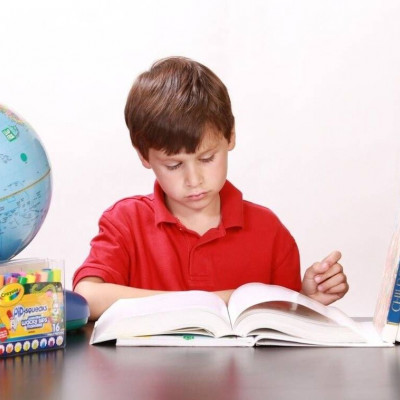 Παιδιά στο σπίτι: Καθημερινή μελέτη σαν παιχνίδι από το brainy.gr