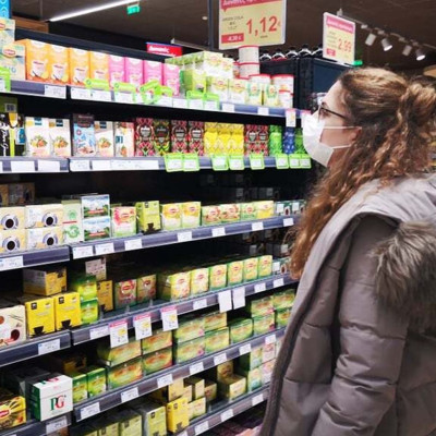 Κορονοϊός: Με κάρτα η είσοδος στα σούπερ μάρκετ - Πλαφόν στην αγορά αντισηπτικών