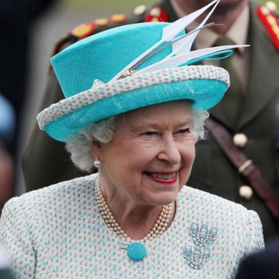 Είναι επίσημο! Η βασίλισσα φοβήθηκε πολύ και ο κορονοϊός την ξεσπίτωσε οριστικά