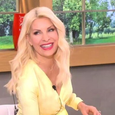 Ελένη Μενεγάκη: Η εμφάνιση που μας εντυπωσίασε – Δεν πάει ο νους σας τι αποκάλυψε για τα ρούχα της!