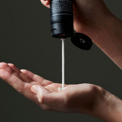 Να γιατί πρέπει τώρα περισσότερο από ποτέ να βάλεις αιθέρια έλαια στην κρέμα χεριών σου