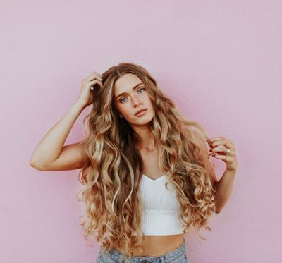 #LongHairDontCare: Τα μόνα tips που χρειάζεσαι για τα πιο μακριά και όμορφα μαλλιά που είχες ποτέ