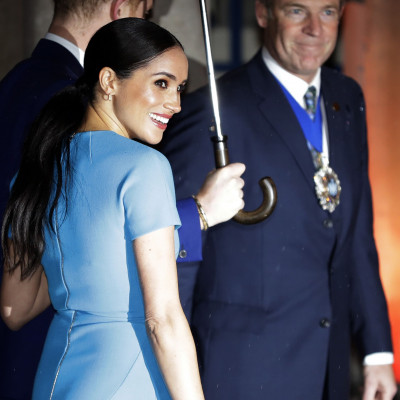 «Με πλήρωναν 70,000$ για να ξεσκεπάσω τη Meghan Markle»: Η δήλωση που θα βάλει φωτιά στο παλάτι